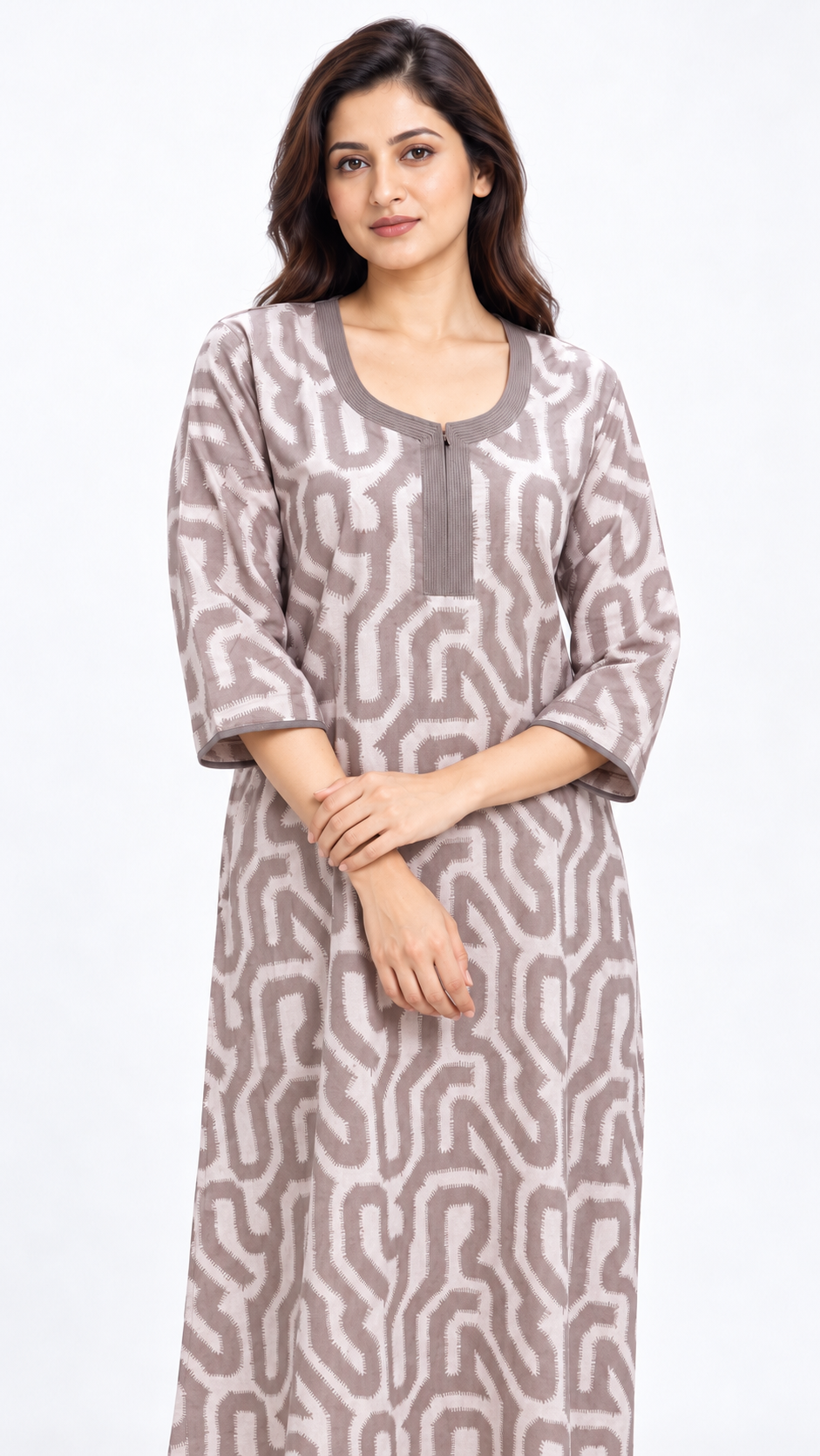 Nighty - Ziva, taupe abstract print, close-up view (C2)